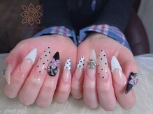ウメネイルスタジオ(UME NAIL STUDIO)/* 長 さだしやり放題×つけ放題