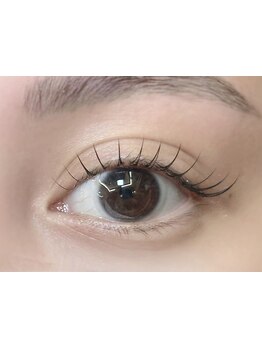 ナチュラル上品な目元にしたい