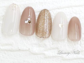 ラグジュアリー ネイルズ(Luxury Nails)/ポイント＊ハートNail