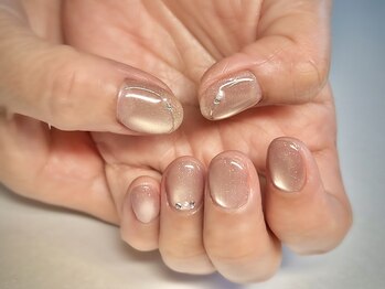 Nail salon haconeの写真/シンプルだからこそ差がつく♪気分も上がる大人可愛いネイルをご提案 ！