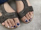 Ladies foot nail designed 