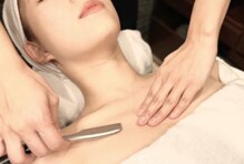 プレミアムバーバースパ パレスホテル店(PREMIUM BARBER SPA)