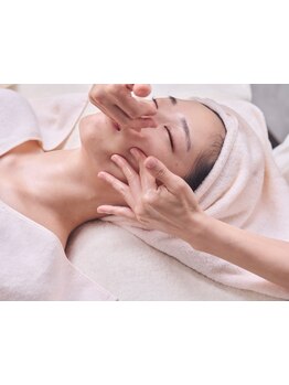 ホウレイ線・たるみ改善！予防ケア