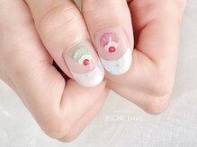 リッシュ トロワ(RICHE trois)/ドットフレンチネイル