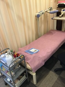 施術所ひびき庵/鍼灸ベッド