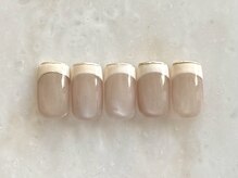 ネイルサロン ブランロール 三軒茶屋店(Blanl'or)/マグネット×フレンチ