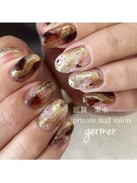 工芸品のようなニュアンスネイル