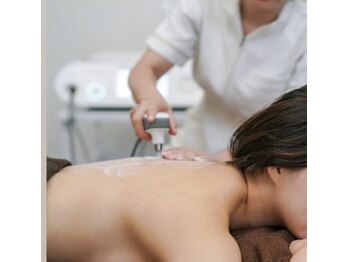 ナタリー(Natalie)/背中の疲れ、肩こり解消