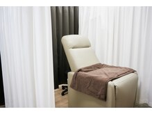 モナ バイ グランジュテ 錦糸町(mona by grandjete)の雰囲気（半個室で施術いたします。[錦糸町/フラットラッシュ]）