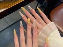 サロン ド ミニュイ(Salon de Minuit)/華やかアート