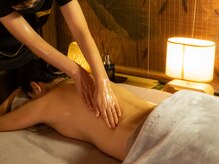 本草の雰囲気（施術中の様子）