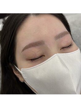 窓と彗星の写真/【まつ毛とアイブロウで叶えるオシャレeye】地下鉄琴似駅から徒歩1分で通いやすいまつ毛・アイブロウ専門店