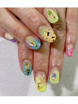 右と左で色々ネイル