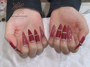 ウメネイルスタジオ(UME NAIL STUDIO)/* 長 さだしやり放題×つけ放題