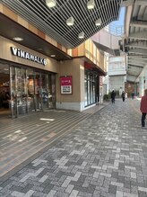 キャンディ 海老名駅前店(Candy)/ビナの前を通り