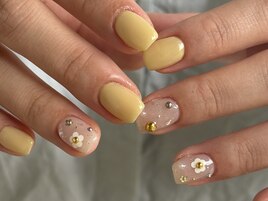 バターイエロー×ホロフラワー