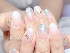 シンプルアートのseasonネイル