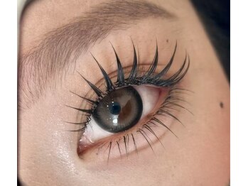 アラーナサロン(Arana salon)の写真/【大人可愛い★LCフラット/ボリュームラッシュ】流行りの目元はArana salonにお任せください！！