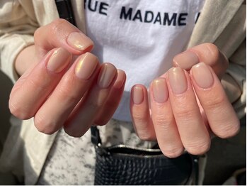 シェリーラメール 渋谷(cherielamer)/ベージュオーロラネイル ¥6,700