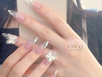 ココ(COCO.)の写真/長さ出しで叶える憧れのロングネイル！流行りのワンホンデザインで透明感あるちゅるちゅる指先へ♪
