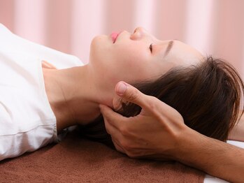 やわらぎ治療院/施術風景・・頚部