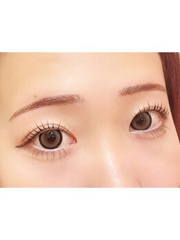 ナチュラル上品な目元にしたい