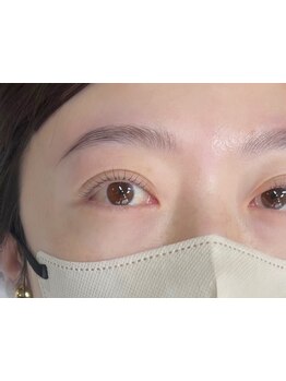 ナチュラル上品な目元にしたい