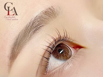 アリスリー 千葉駅前店(Arisly)の写真/ノーメイクでも可愛い♪カールの種類や立ち上げの選択が可能な【まつげパーマ☆パリジェンヌ¥5200】