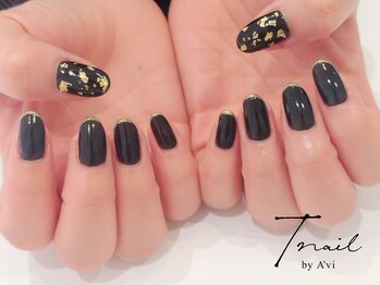 ティーネイル/ブラック×ゴールド