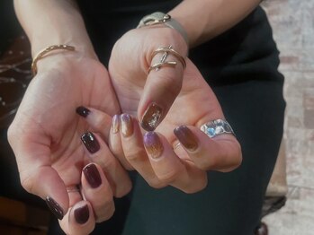 ネイル アトリエ コモード(nail atelier Comodo)/ニュアンスネイル [秋宵]