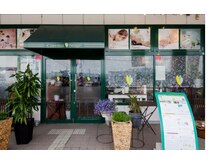 ケアリストステージ/店舗入り口