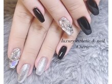シェリエ(Cherie)/ストーン埋め尽くしネイル