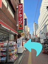 メモト 江坂駅前店(memoto)/直進し左にビルの入口が♪ 