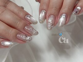 キラキラ蝶々ネイル