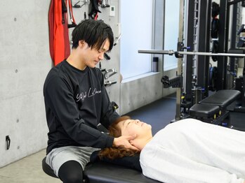 ヨロジム(YOLO GYM)の写真/プロのレッスンで歪みを整え肩こり・姿勢改善・運動不足解消！ペア、グループコースのピラティスもあり♪
