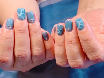 カシェット(Cachette)/ネイルデザイン