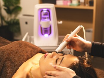 プライベートサロン アール(R)/大人気の水素水で毛穴洗浄