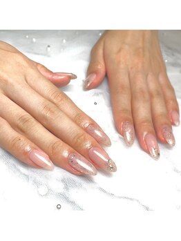 アン(ann)の写真/乾燥や日々の家事で爪が割れやすい方にもオススメ☆特別なイベントなどで手を綺麗に見せたい方必見！