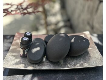 フランジスパ(FRANGI SPA)/ホットストーンに使用する玄武岩