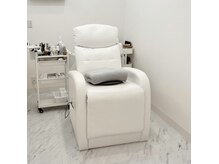 半個室でお会計も席で完結するため、人目を気にせずより快適に。