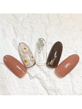 ミュナ(myuna)/クリアフラワーネイル