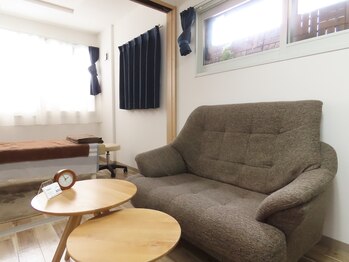 アンプ(amp)/待合風景