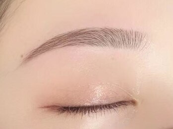 ニクシーアイブティック(Nixie Eye Boutique)/眉毛/まゆげ/美眉スタイリング