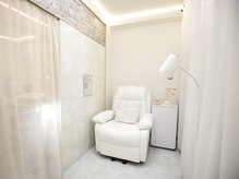 フットネイルはリクライニングチェアでゆったりくつろぎの時間