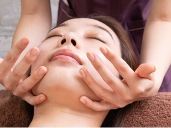 チュララ(Churara)の写真/プレオープン特別価格!プロのオールハンドフェイシャルマッサージケアでハリツヤUP肌に!40分5500円→4900円