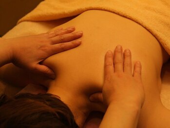 カルムエール(CALME AIR)/“ガチガチの首肩コリ”