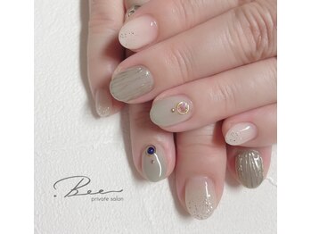 ドットビー(.Bee)/抹茶カラーニュアンスネイル