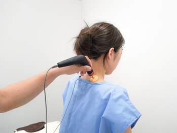 スカイブルー鍼灸接骨院/ハイボルテージ