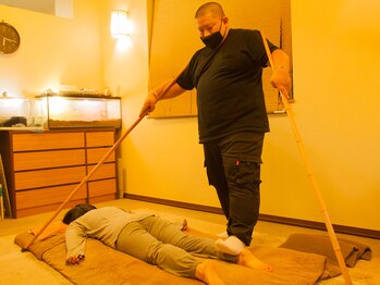 よつや整体/男性整体師による施術