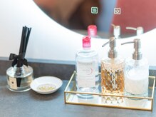 ロココ 横浜店(Rococo)の雰囲気（パウダールーム完備。コテ、アイロン◎お出掛け前にも。）